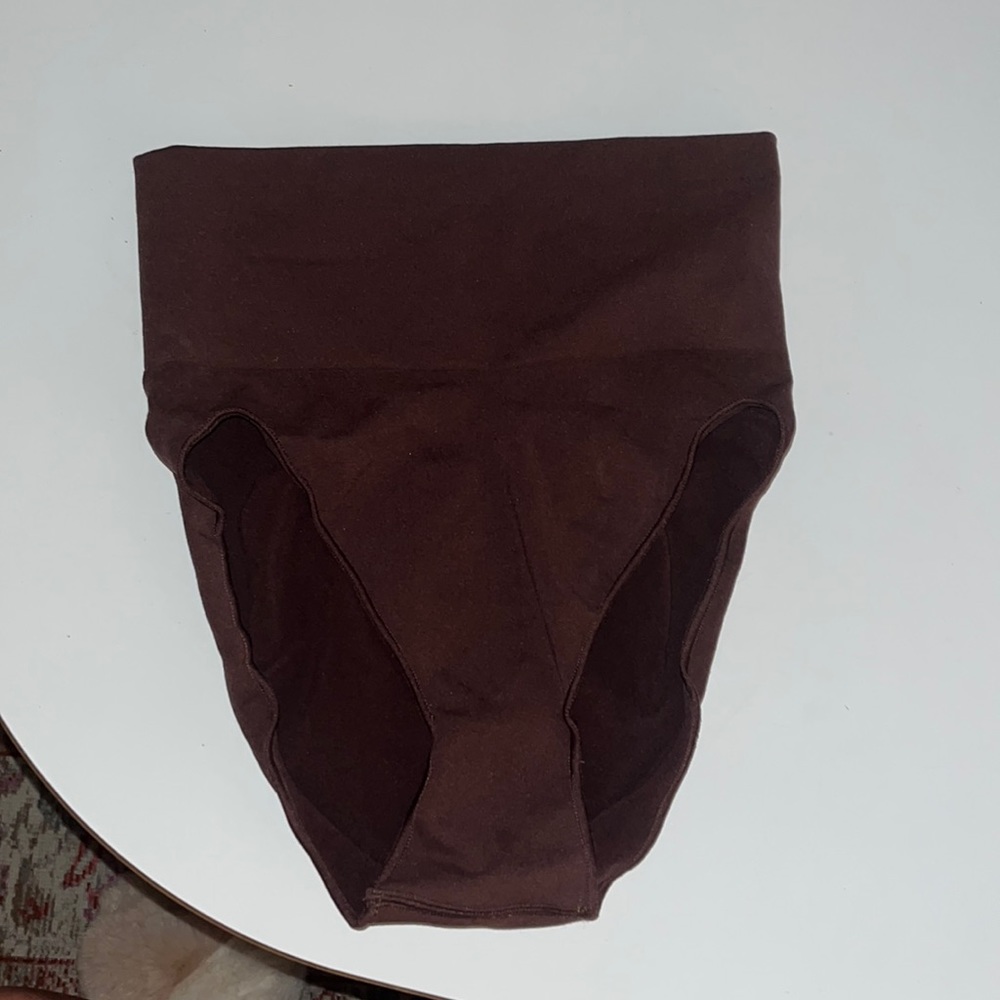 Skims shape wear high waisted  underwear brand new